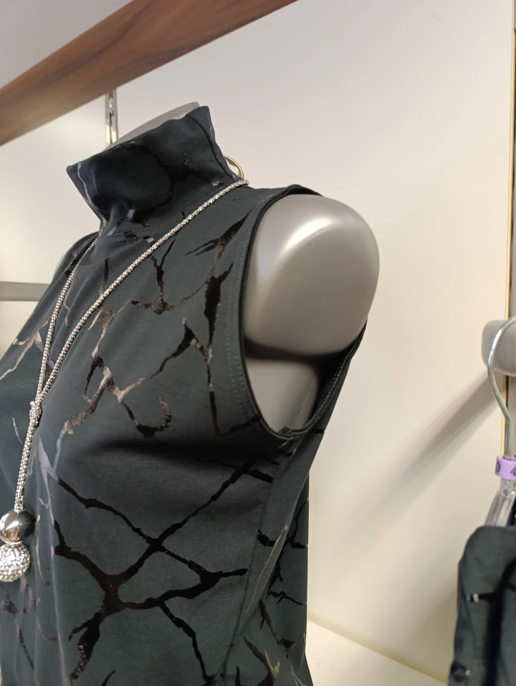 Stojáček PRATTO bez rukávu